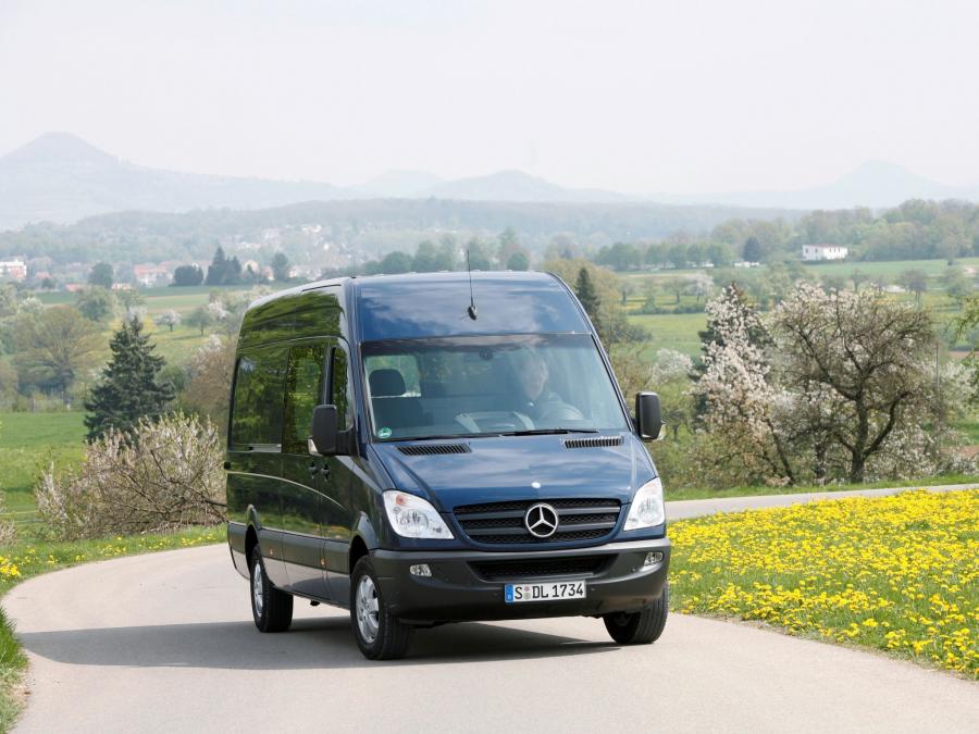  Mercedes-Benz Sprinter High Roof Van 2006 года  (фото 19 из 33)